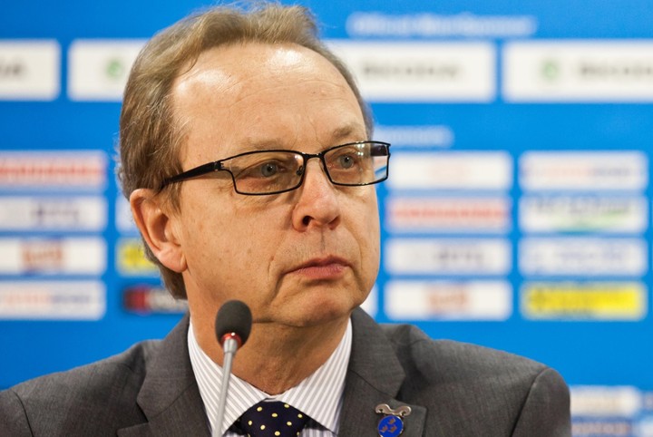 Hviezdny hokejový švédsky tréner mení šport